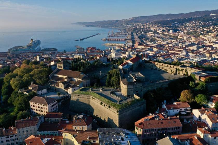 M'S Residences Maiolica Trieste Bagian luar foto